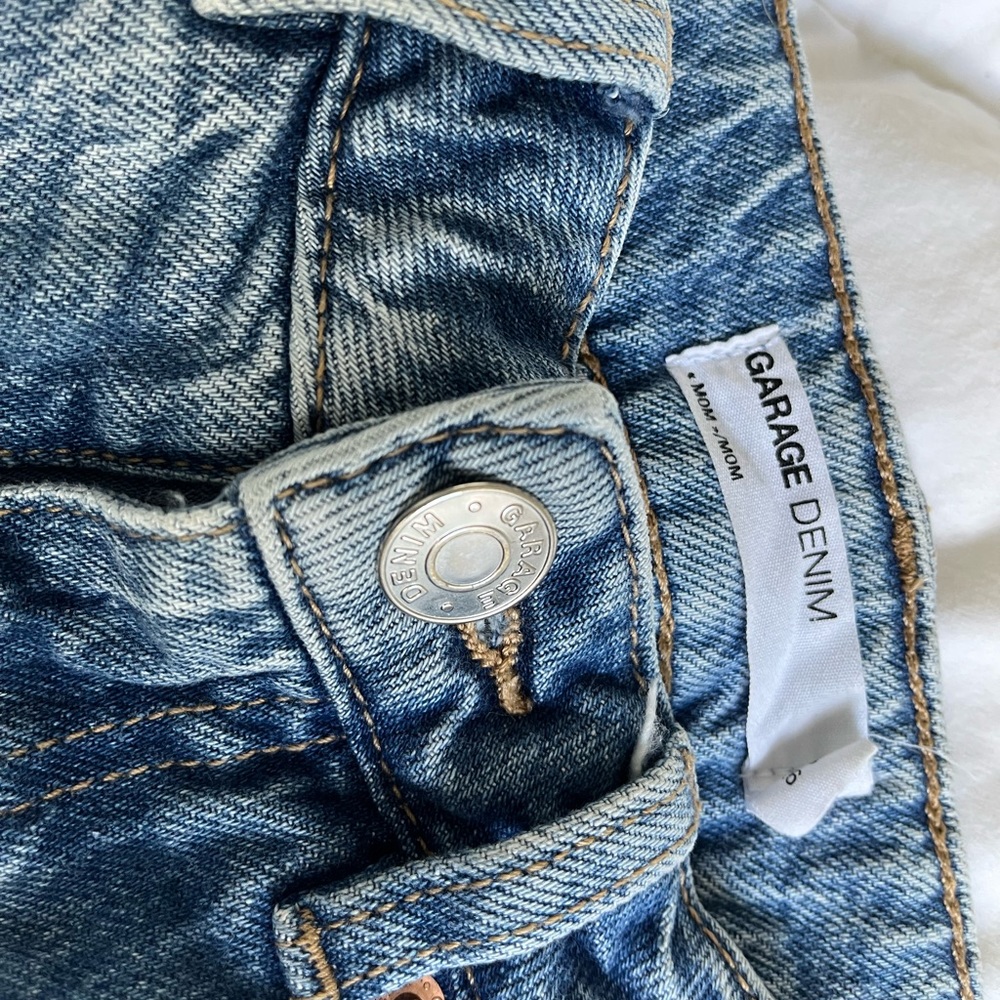 Size 3! Acid Wash Garage Mom Jeans - Picture 2 of 4
